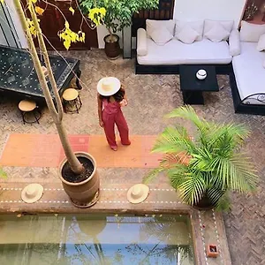Les Nuits De Marrakech ***** מרקש